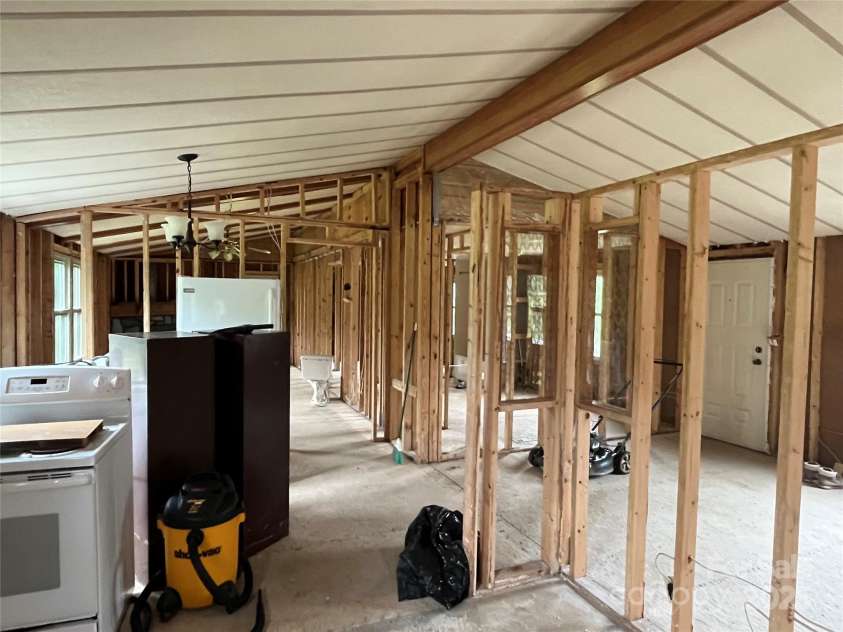 265 Thickety Road, Clyde, NC 28721.  MLS# CAR4248841, YatesRealty ID 10672. 