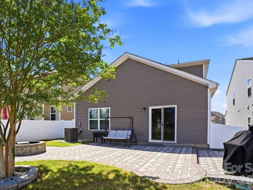 1389 Loggerhead Drive, Lancaster, SC 29720.  MLS# CAR4365785, YatesRealty ID 10673. 
