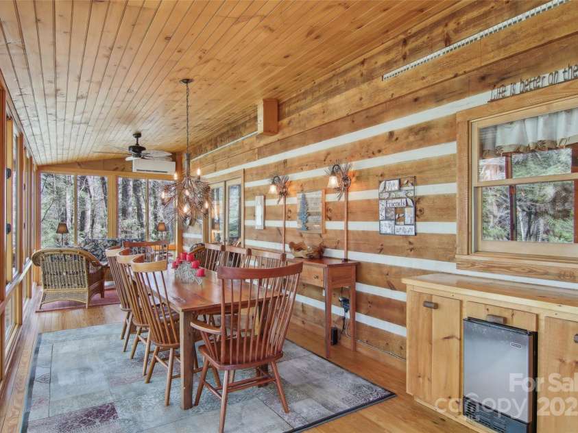 380 Cedar Lane, Brevard, NC 28712.  MLS# CAR4227901, YatesRealty ID 10673. 