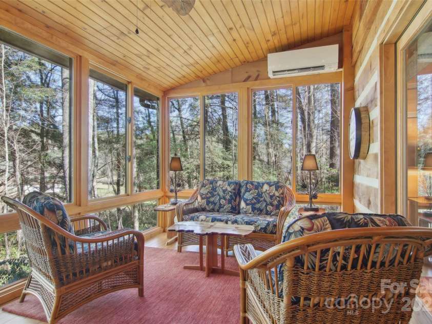 380 Cedar Lane, Brevard, NC 28712.  MLS# CAR4227901, YatesRealty ID 10673. 