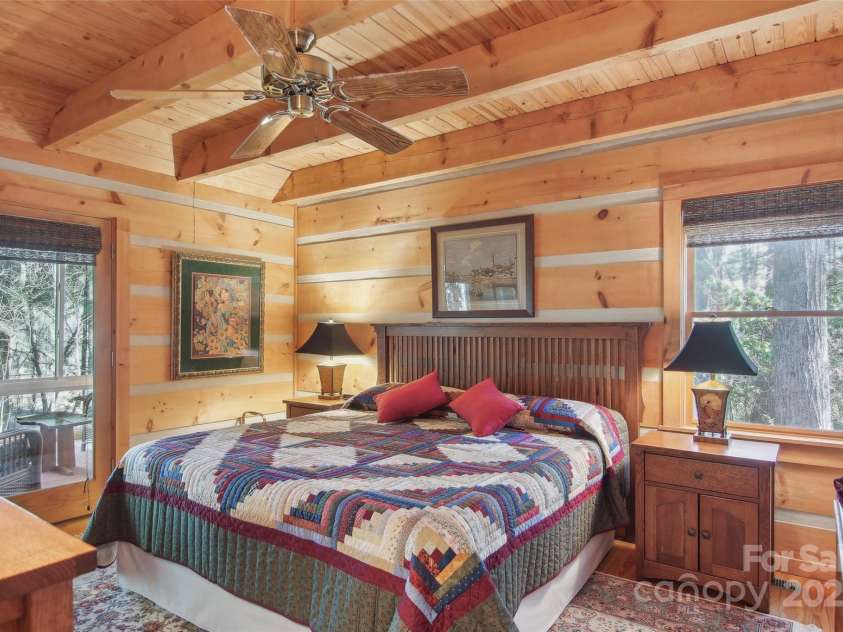 380 Cedar Lane, Brevard, NC 28712.  MLS# CAR4227901, YatesRealty ID 10673. 