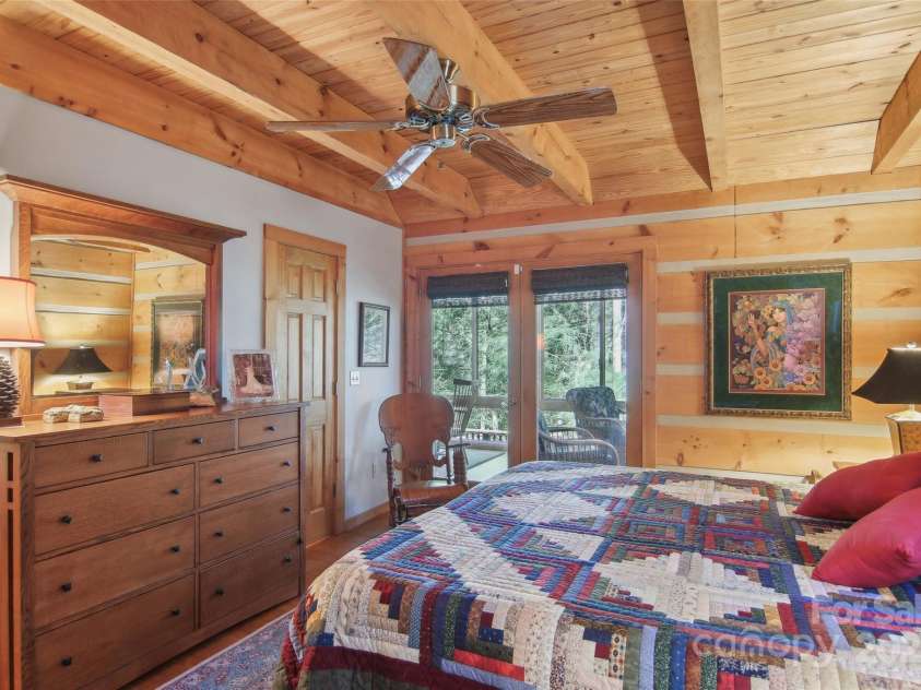 380 Cedar Lane, Brevard, NC 28712.  MLS# CAR4227901, YatesRealty ID 10673. 