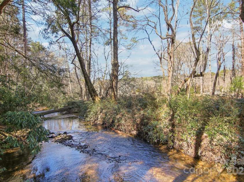 380 Cedar Lane, Brevard, NC 28712.  MLS# CAR4227901, YatesRealty ID 10673. 