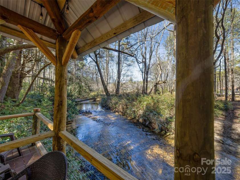 380 Cedar Lane, Brevard, NC 28712.  MLS# CAR4227901, YatesRealty ID 10673. 