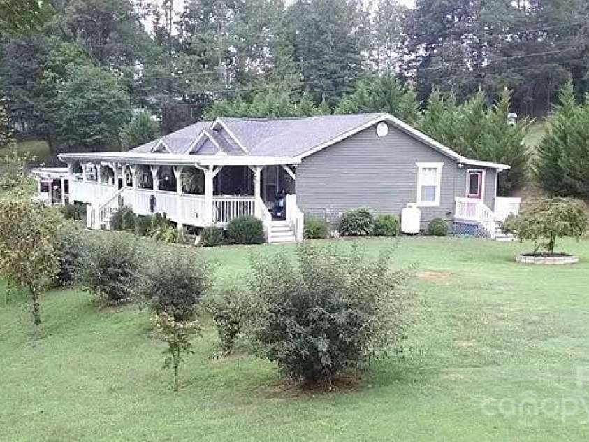 148 Whirlwind Drive, Whittier, NC 28789.  MLS# CAR4250468, YatesRealty ID 10674. 