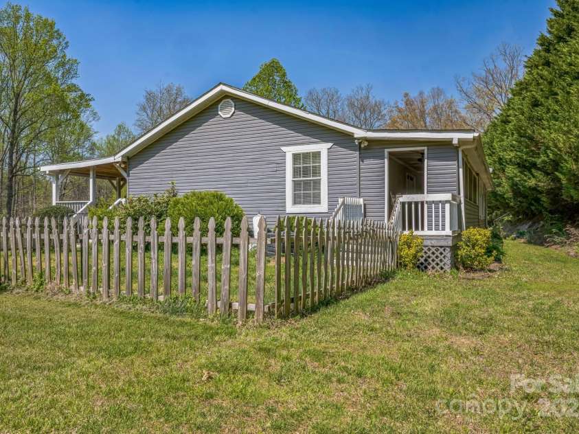 148 Whirlwind Drive, Whittier, NC 28789.  MLS# CAR4250468, YatesRealty ID 10674. 