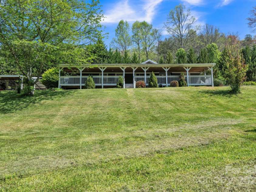 148 Whirlwind Drive, Whittier, NC 28789.  MLS# CAR4250468, YatesRealty ID 10674. 