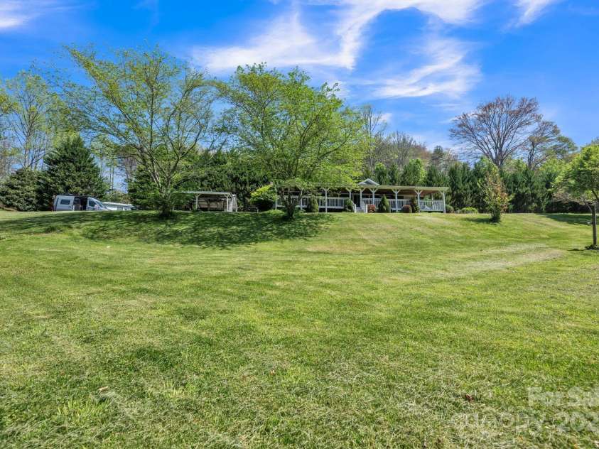 148 Whirlwind Drive, Whittier, NC 28789.  MLS# CAR4250468, YatesRealty ID 10674. 