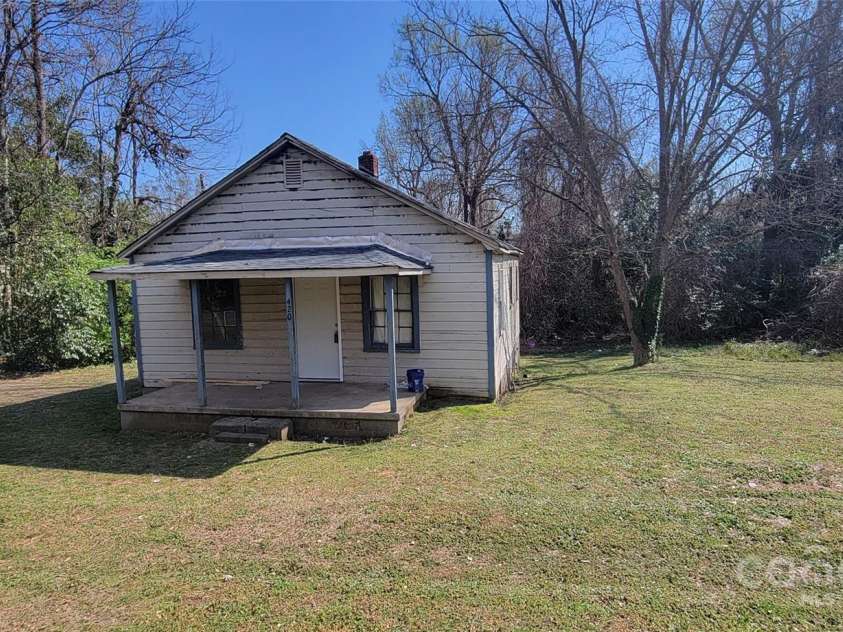 416,418,420 Airline Avenue, Shelby, NC 28151.  MLS# CAR4239128, YatesRealty ID 10675. 420 Front