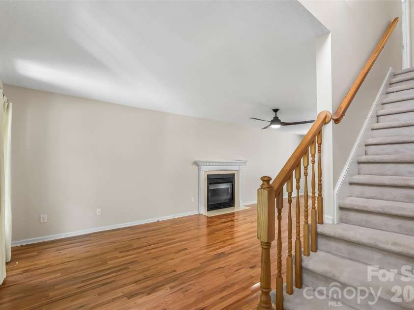 4617 Harbor View Terrace, Morganton, NC 28655.  MLS# CAR4299369, YatesRealty ID 10676. 