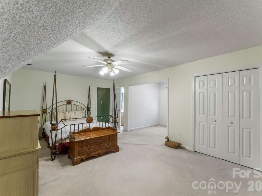 4617 Harbor View Terrace, Morganton, NC 28655.  MLS# CAR4299369, YatesRealty ID 10676. 