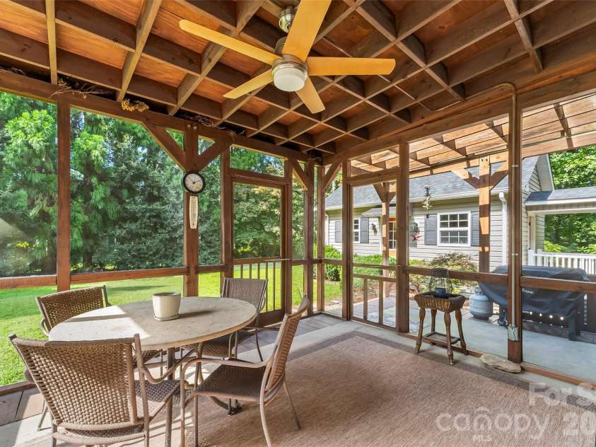4617 Harbor View Terrace, Morganton, NC 28655.  MLS# CAR4299369, YatesRealty ID 10676. 