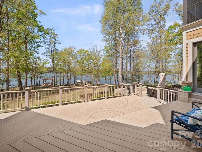 2312 Rocky Cove Lane, Denton, NC 27239.  MLS# CAR4368456, YatesRealty ID 10677. 