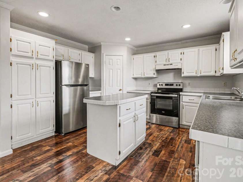 508 Bridgestone Lane, Rock Hill, SC 29730.  MLS# CAR4344030, YatesRealty ID 10678. 