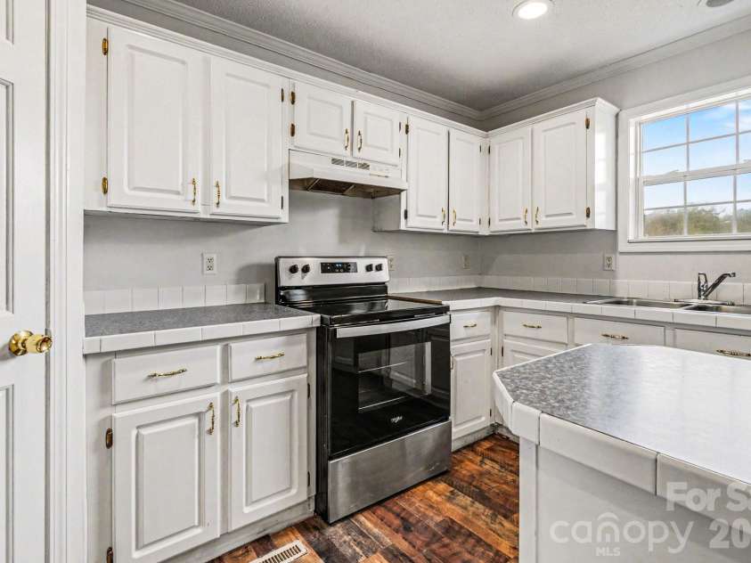 508 Bridgestone Lane, Rock Hill, SC 29730.  MLS# CAR4344030, YatesRealty ID 10678. 