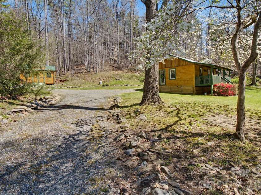 51 Hawks Landing, Weaverville, NC 28787.  MLS# CAR4366458, YatesRealty ID 10679. 