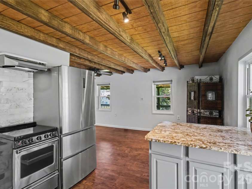 51 Hawks Landing, Weaverville, NC 28787.  MLS# CAR4366458, YatesRealty ID 10679. Kitchen