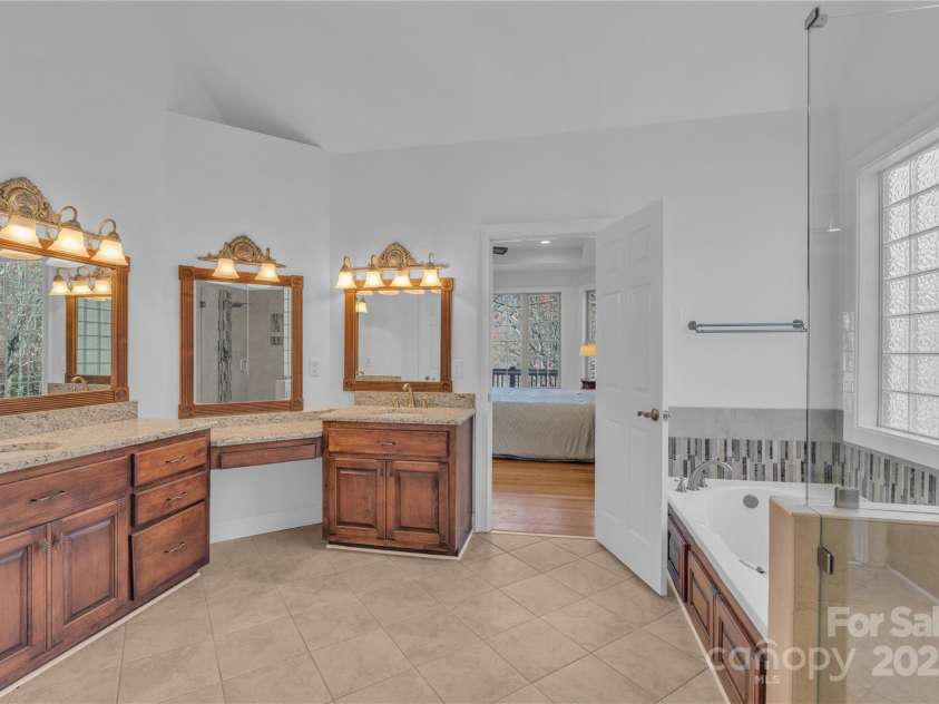 20 Moccasin Flower Trail, Landrum, SC 29356.  MLS# CAR4328133, YatesRealty ID 1068. 