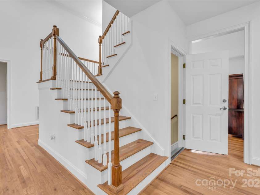 20 Moccasin Flower Trail, Landrum, SC 29356.  MLS# CAR4328133, YatesRealty ID 1068. 