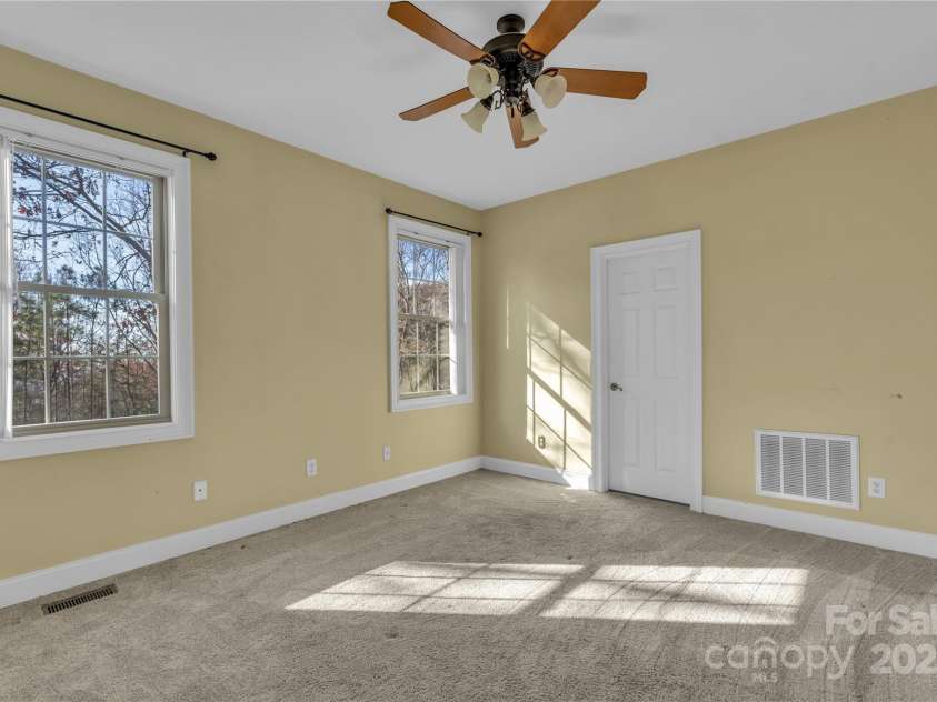 20 Moccasin Flower Trail, Landrum, SC 29356.  MLS# CAR4328133, YatesRealty ID 1068. 