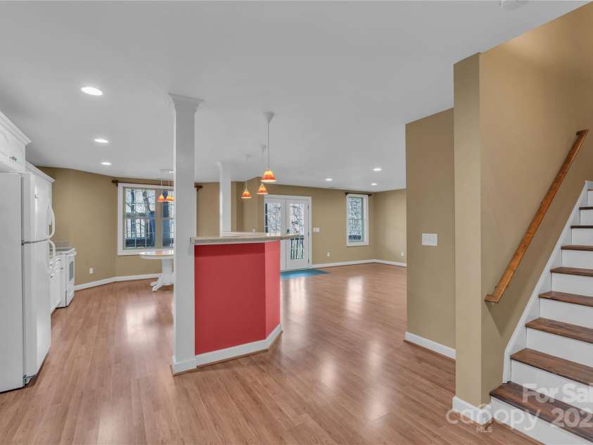 20 Moccasin Flower Trail, Landrum, SC 29356.  MLS# CAR4328133, YatesRealty ID 1068. 