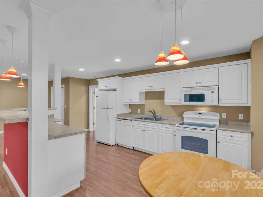 20 Moccasin Flower Trail, Landrum, SC 29356.  MLS# CAR4328133, YatesRealty ID 1068. 