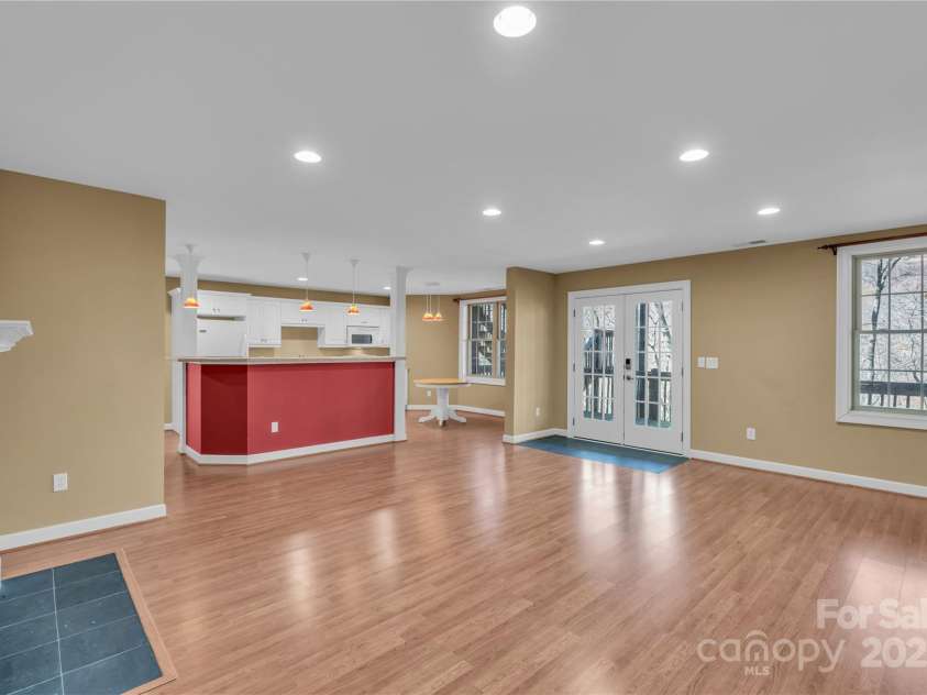 20 Moccasin Flower Trail, Landrum, SC 29356.  MLS# CAR4328133, YatesRealty ID 1068. 