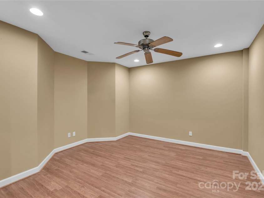 20 Moccasin Flower Trail, Landrum, SC 29356.  MLS# CAR4328133, YatesRealty ID 1068. 