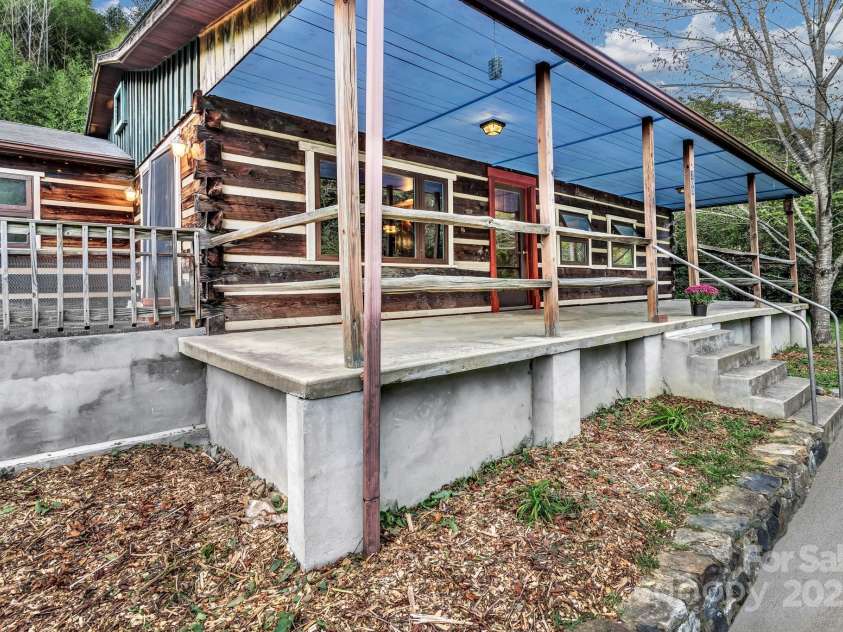 200 Dry Branch Road, Marshall, NC 28753.  MLS# CAR4308414, YatesRealty ID 10680. 