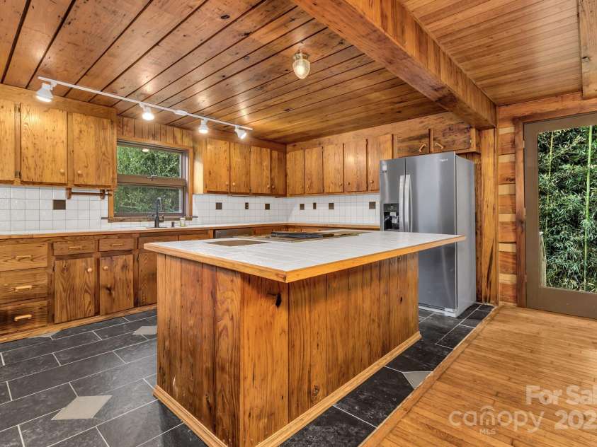 200 Dry Branch Road, Marshall, NC 28753.  MLS# CAR4308414, YatesRealty ID 10680. 