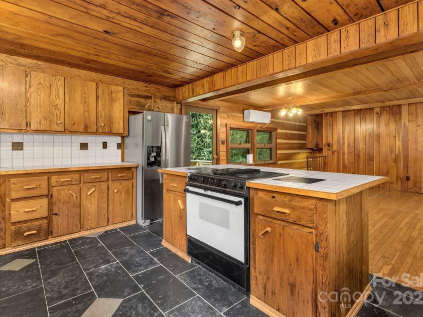 200 Dry Branch Road, Marshall, NC 28753.  MLS# CAR4308414, YatesRealty ID 10680. 