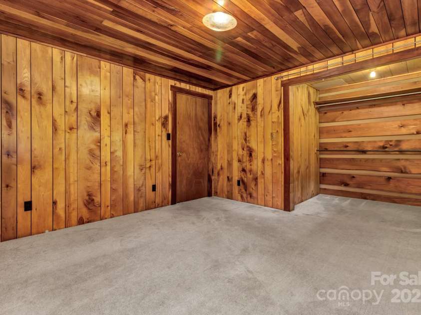 200 Dry Branch Road, Marshall, NC 28753.  MLS# CAR4308414, YatesRealty ID 10680. 