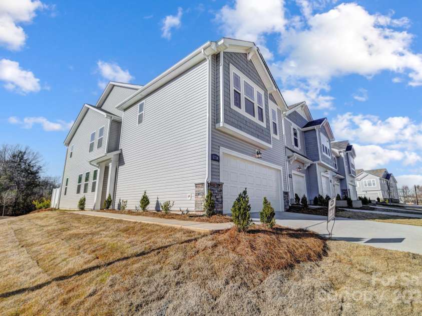 8017 Downy Oak Lane, Charlotte, NC 28269.  MLS# CAR4233938, YatesRealty ID 10680. For representation purposes of floorplan only, actual homesite is under construction and design and structural options may vary