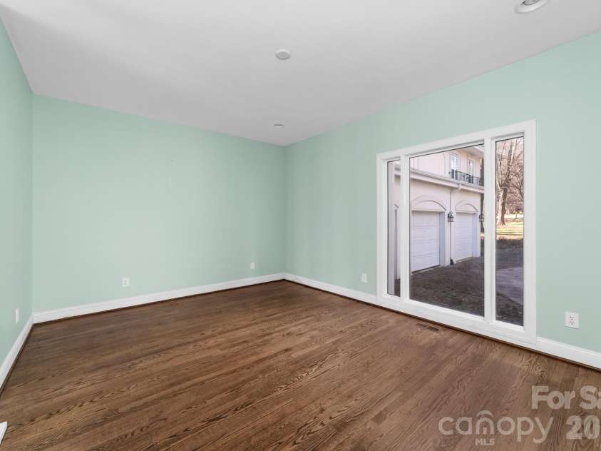 132 Clearwater Lane, Mooresville, NC 28117.  MLS# CAR4354488, YatesRealty ID 10681. 