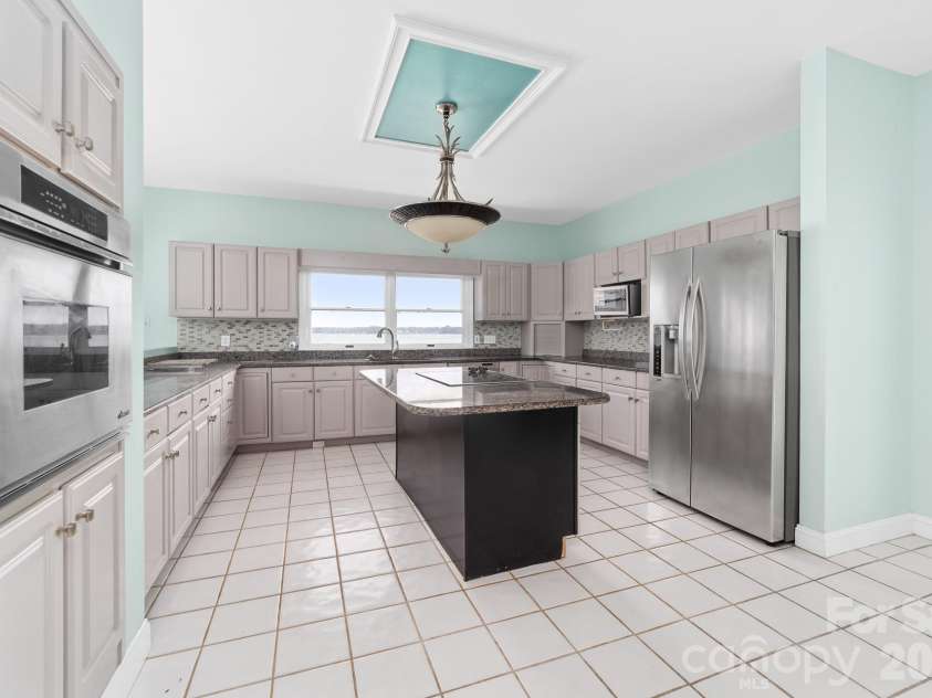 132 Clearwater Lane, Mooresville, NC 28117.  MLS# CAR4354488, YatesRealty ID 10681. 