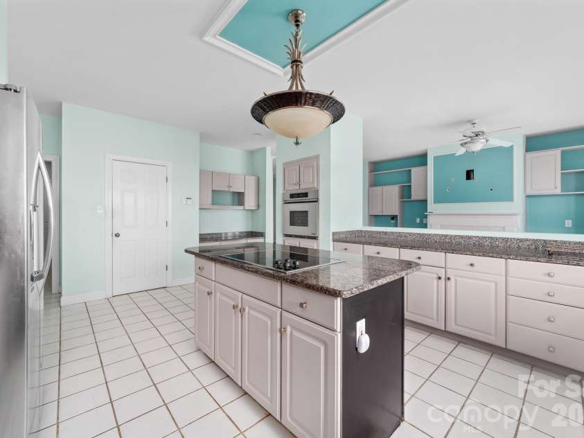 132 Clearwater Lane, Mooresville, NC 28117.  MLS# CAR4354488, YatesRealty ID 10681. 