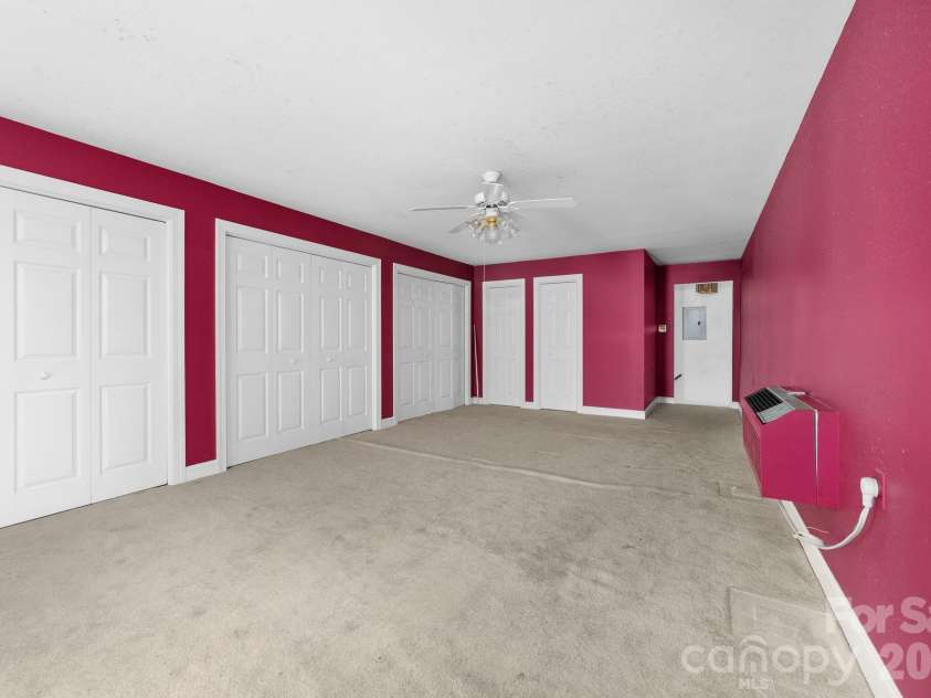 132 Clearwater Lane, Mooresville, NC 28117.  MLS# CAR4354488, YatesRealty ID 10681. 