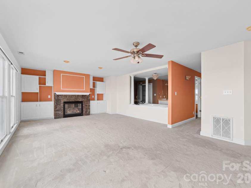 132 Clearwater Lane, Mooresville, NC 28117.  MLS# CAR4354488, YatesRealty ID 10681. 