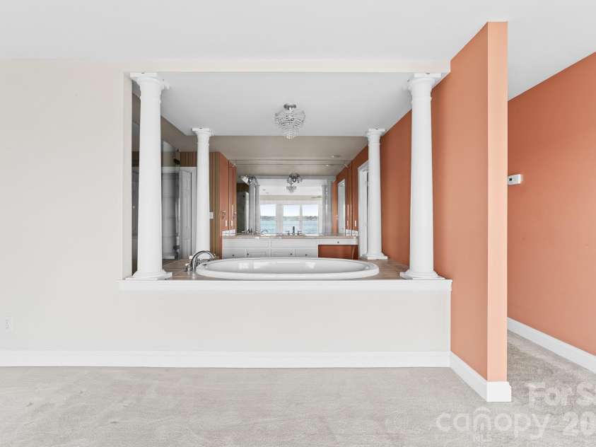 132 Clearwater Lane, Mooresville, NC 28117.  MLS# CAR4354488, YatesRealty ID 10681. 
