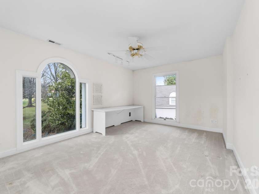 132 Clearwater Lane, Mooresville, NC 28117.  MLS# CAR4354488, YatesRealty ID 10681. 