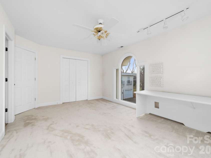 132 Clearwater Lane, Mooresville, NC 28117.  MLS# CAR4354488, YatesRealty ID 10681. 