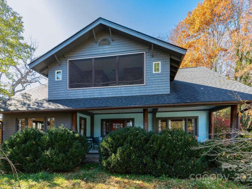 302 Iron Ridge Loop, Asheville, NC 28806.  MLS# CAR4321229, YatesRealty ID 10682. 1920's Charmer