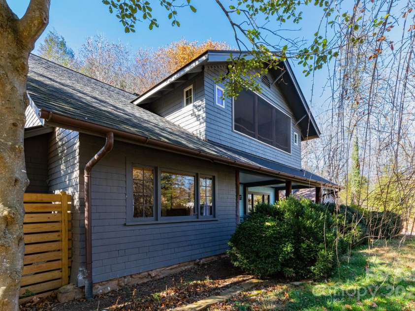 302 Iron Ridge Loop, Asheville, NC 28806.  MLS# CAR4321229, YatesRealty ID 10682. Another view of the front