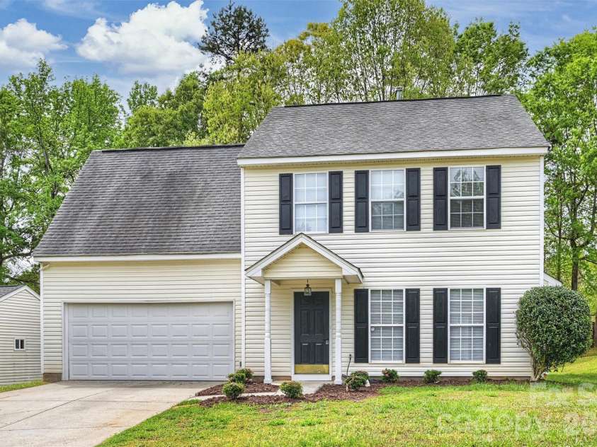 11118 Gold Pan Road, Charlotte, NC 28215.  MLS# CAR4367608, YatesRealty ID 10683. 
