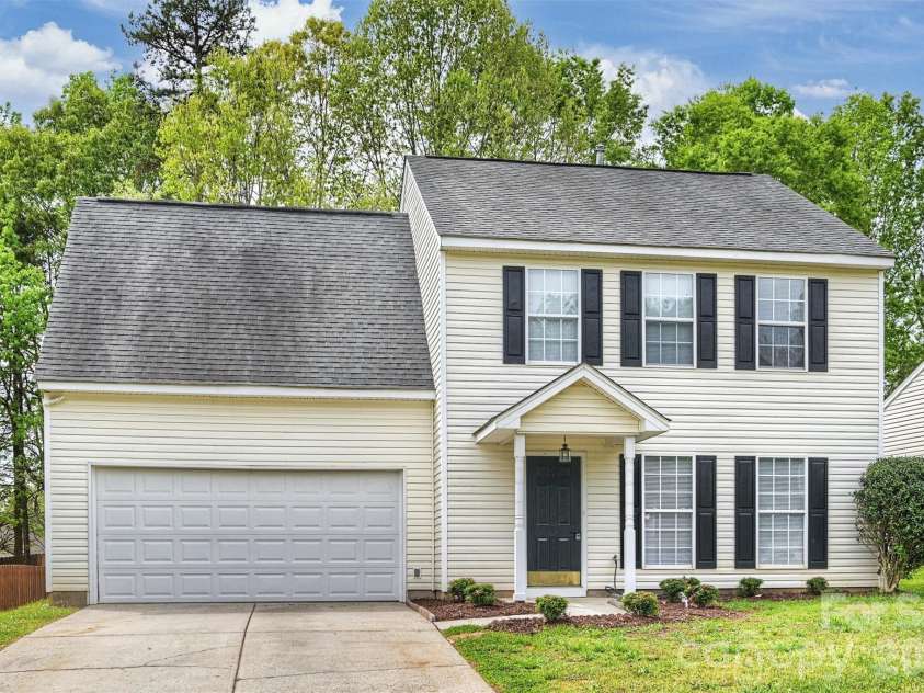 11118 Gold Pan Road, Charlotte, NC 28215.  MLS# CAR4367608, YatesRealty ID 10683. 