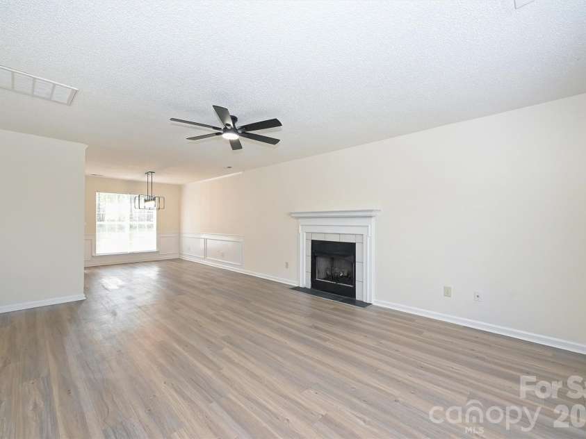 11118 Gold Pan Road, Charlotte, NC 28215.  MLS# CAR4367608, YatesRealty ID 10683. 