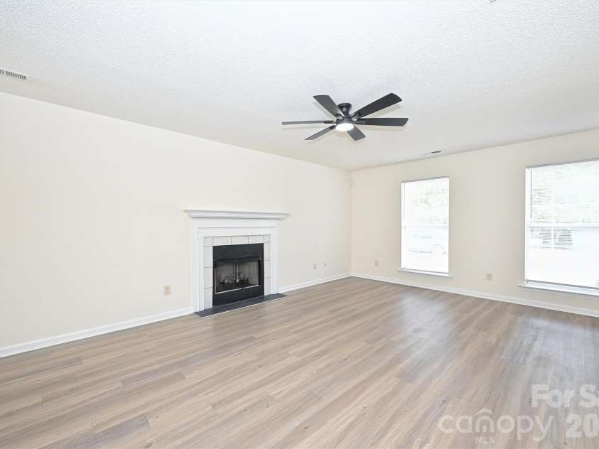 11118 Gold Pan Road, Charlotte, NC 28215.  MLS# CAR4367608, YatesRealty ID 10683. 