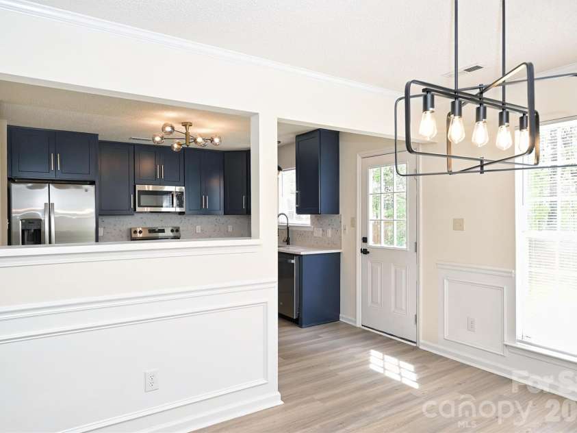 11118 Gold Pan Road, Charlotte, NC 28215.  MLS# CAR4367608, YatesRealty ID 10683. 