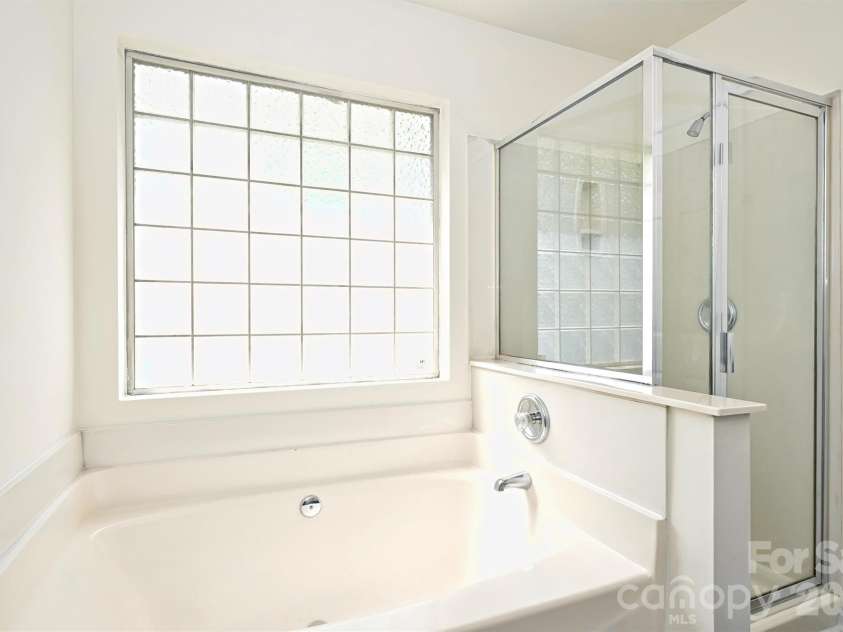 11118 Gold Pan Road, Charlotte, NC 28215.  MLS# CAR4367608, YatesRealty ID 10683. 