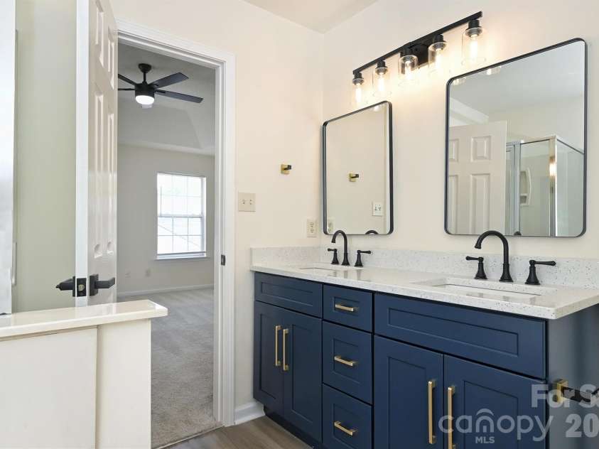 11118 Gold Pan Road, Charlotte, NC 28215.  MLS# CAR4367608, YatesRealty ID 10683. 